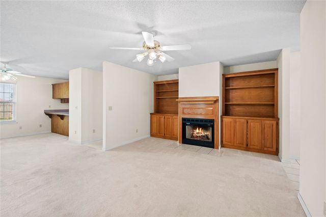 591 Bloomfield Street, Gentry, AR 72734