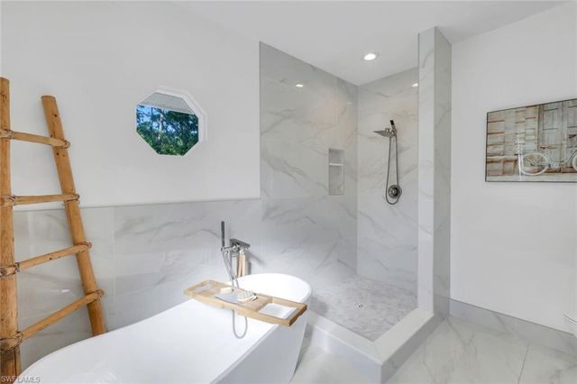 24099 Rodas DR, Bonita Springs, FL 34135