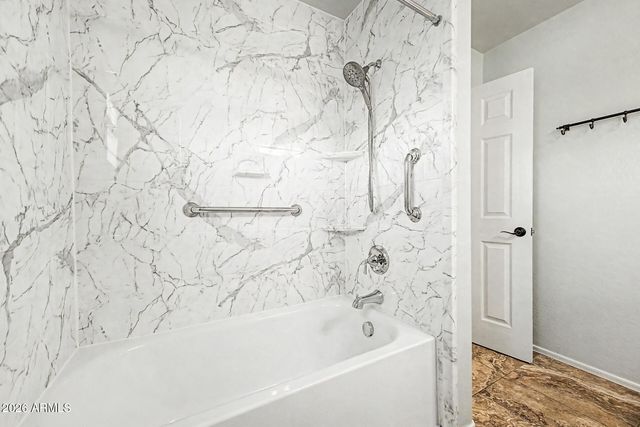 6509 W RED FOX Road, Phoenix, AZ 85083
