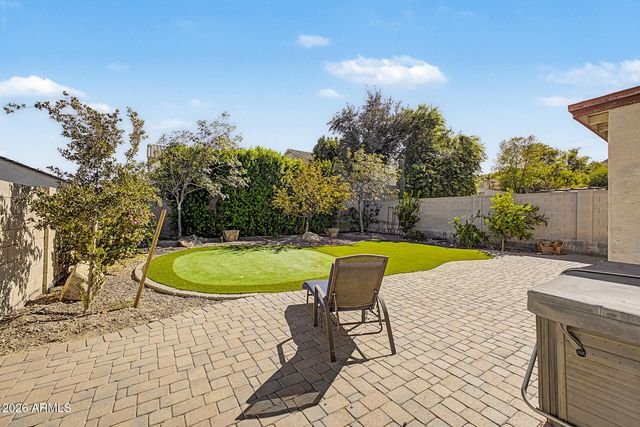 6509 W RED FOX Road, Phoenix, AZ 85083
