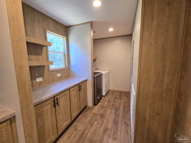 10028 Bellbrook Rd, Milton, FL 32583