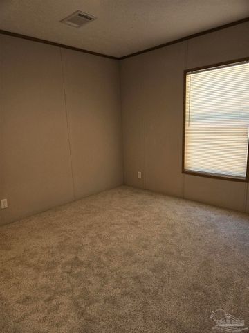 10028 Bellbrook Rd, Milton, FL 32583