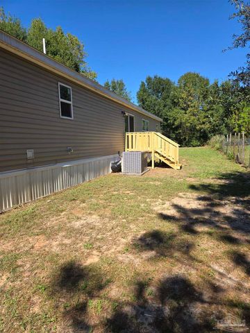 10028 Bellbrook Rd, Milton, FL 32583