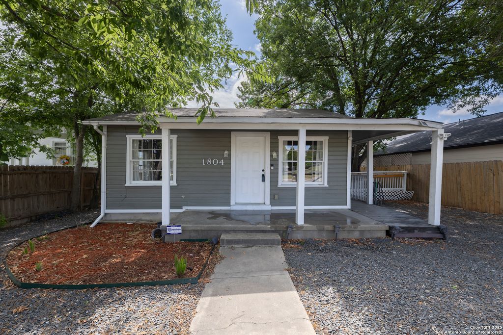 1804 N Hamilton, San Antonio, TX 78201