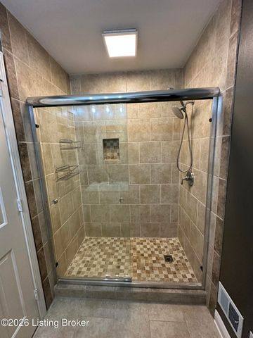 1321 Tycoon Way, Louisville, KY 40213