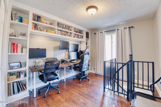 1321 Tycoon Way, Louisville, KY 40213