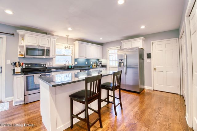 1321 Tycoon Way, Louisville, KY 40213