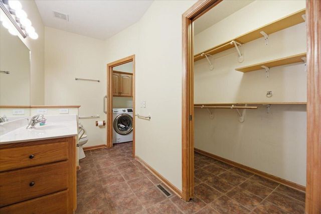 103 MCKENZIE Circle, Council Bluffs, IA 51503