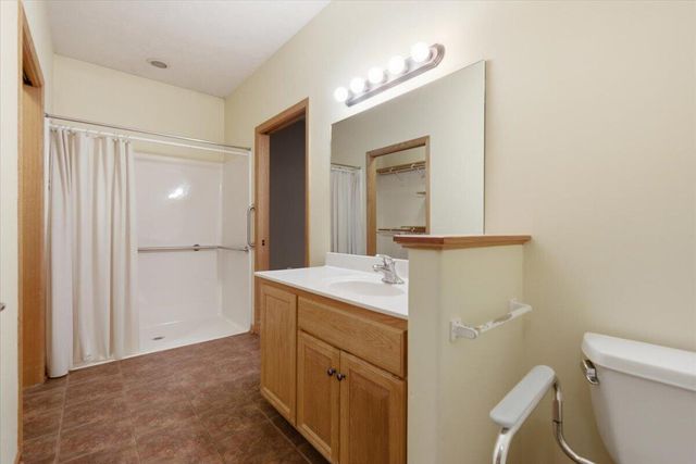 103 MCKENZIE Circle, Council Bluffs, IA 51503
