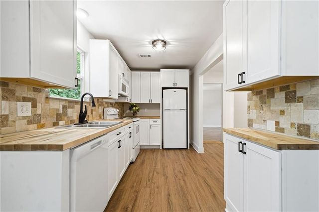 129 Cypress Street, Roswell, GA 30075