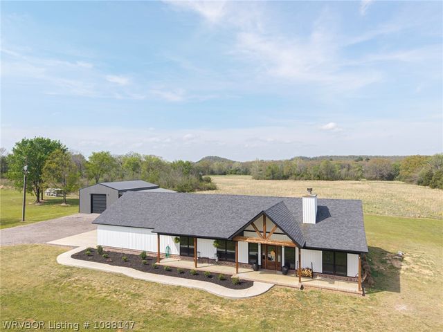 3107 E Mckenzie Avenue, Pocola, OK 74902