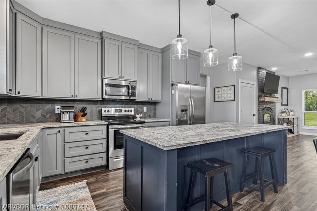 3107 E Mckenzie Avenue, Pocola, OK 74902