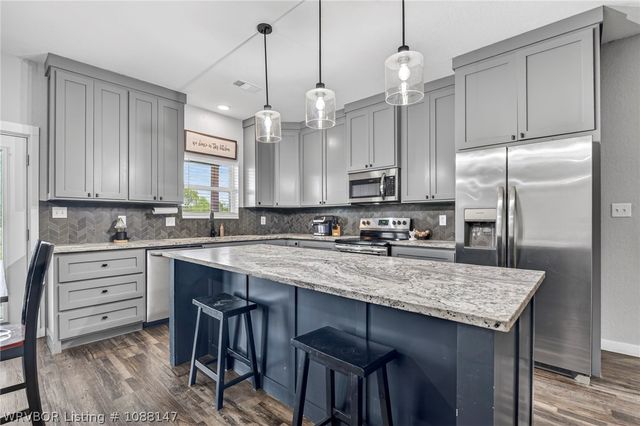 3107 E Mckenzie Avenue, Pocola, OK 74902