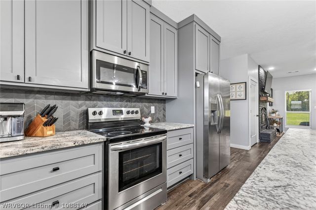 3107 E Mckenzie Avenue, Pocola, OK 74902