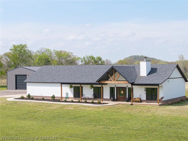 3107 E Mckenzie Avenue, Pocola, OK 74902