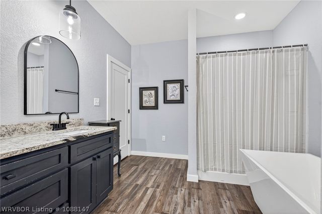 3107 E Mckenzie Avenue, Pocola, OK 74902
