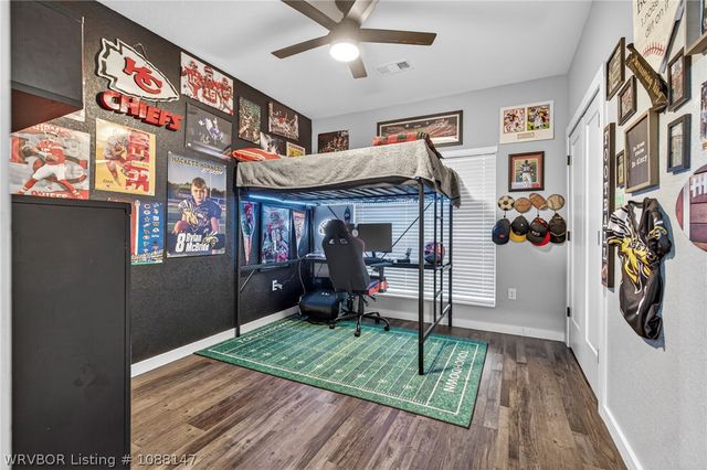 3107 E Mckenzie Avenue, Pocola, OK 74902