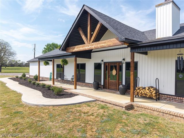 3107 E Mckenzie Avenue, Pocola, OK 74902