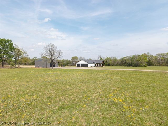 3107 E Mckenzie Avenue, Pocola, OK 74902