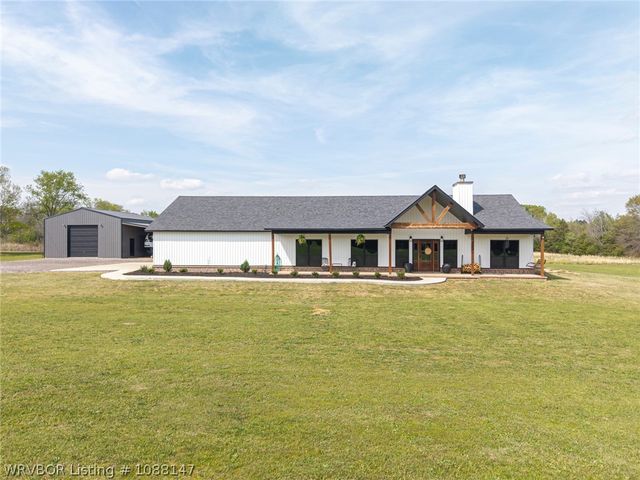 3107 E Mckenzie Avenue, Pocola, OK 74902