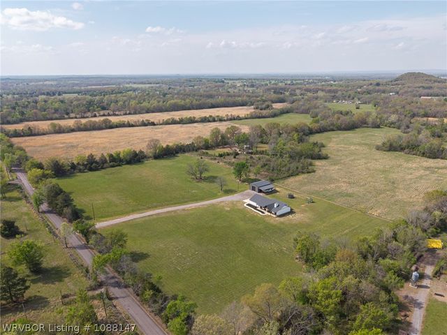 3107 E Mckenzie Avenue, Pocola, OK 74902