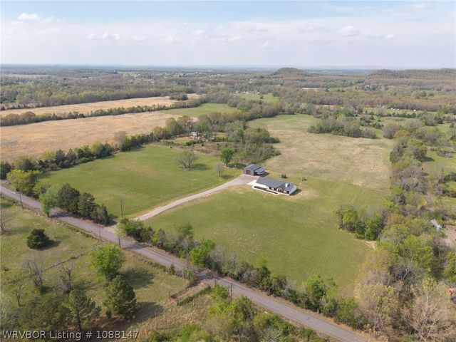 3107 E Mckenzie Avenue, Pocola, OK 74902