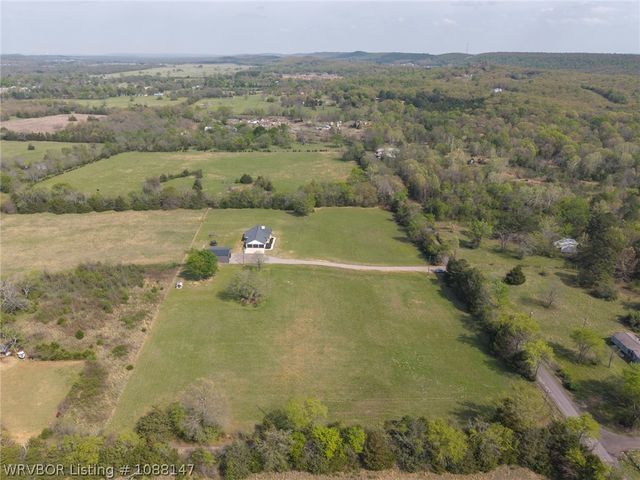3107 E Mckenzie Avenue, Pocola, OK 74902