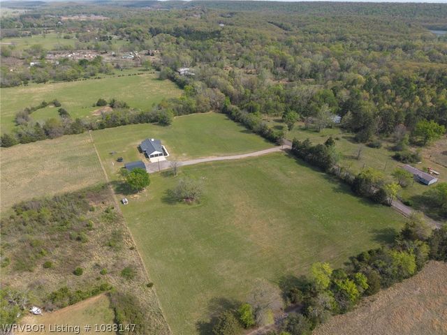 3107 E Mckenzie Avenue, Pocola, OK 74902