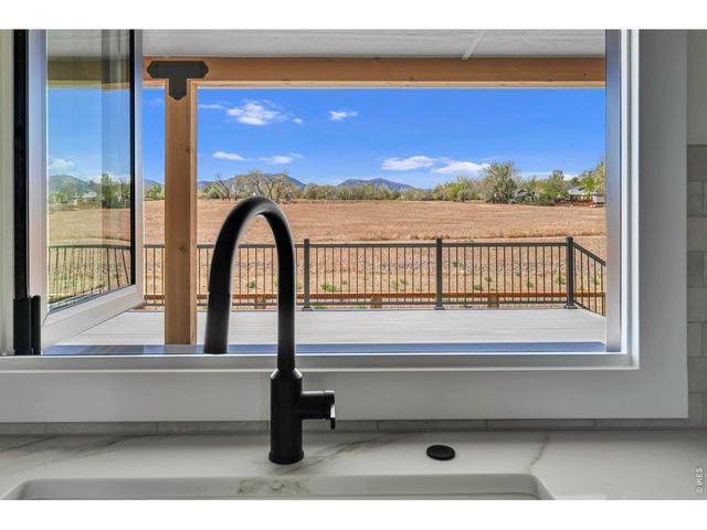 203 Lois Dr, Louisville, CO 80027