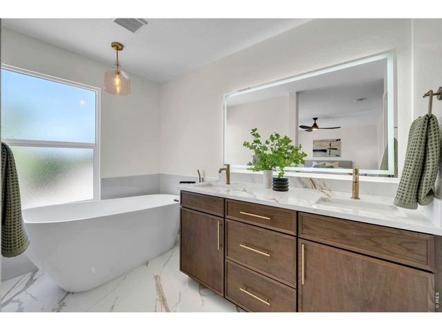 203 Lois Dr, Louisville, CO 80027