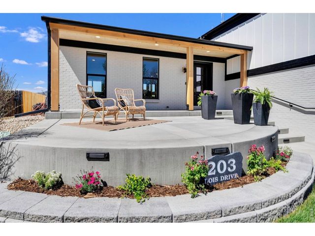 203 Lois Dr, Louisville, CO 80027