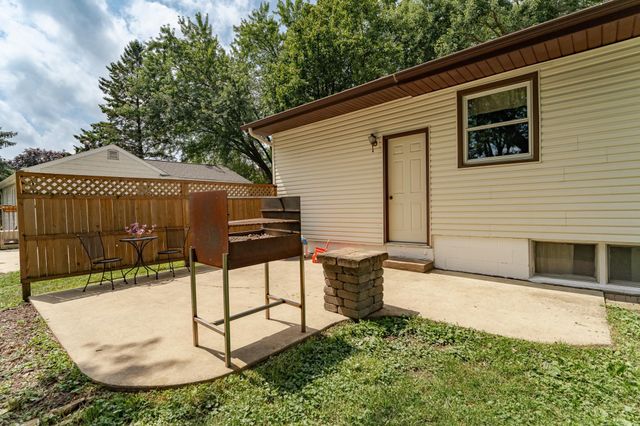 408 1st Avenue NE, Kasson, MN 55944