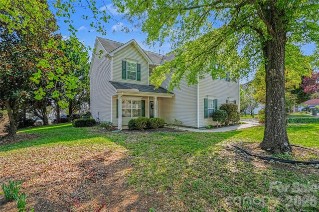 453 Pebble Stone Court NW, Concord, NC 28027