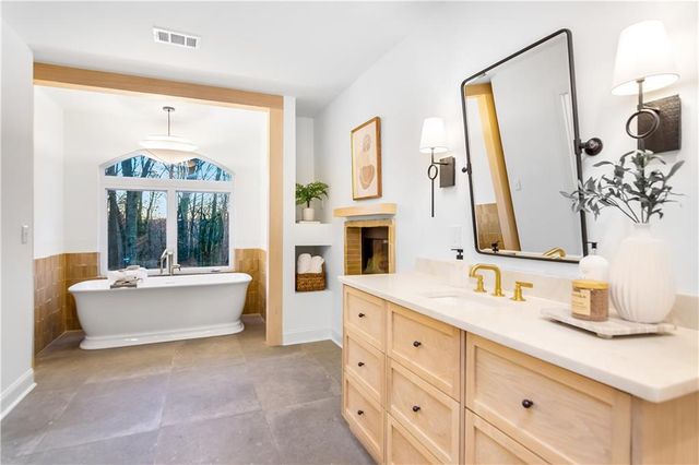 3418 Breton NE Court, Brookhaven, GA 30319