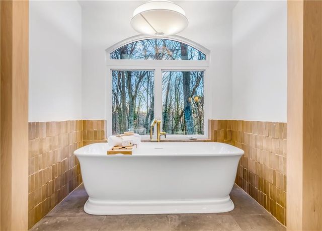 3418 Breton NE Court, Brookhaven, GA 30319