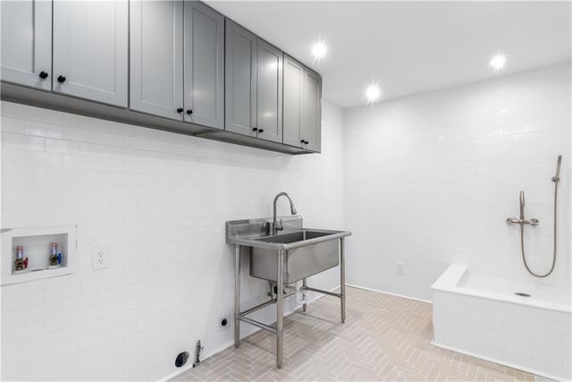 3418 Breton NE Court, Brookhaven, GA 30319