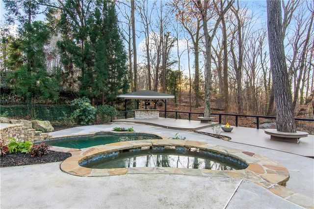 3418 Breton NE Court, Brookhaven, GA 30319