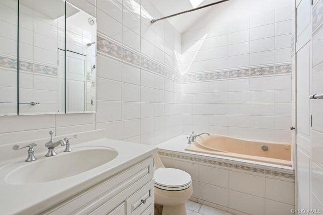 29 Montrose Road, Yonkers, NY 10710