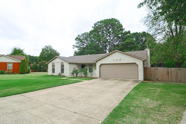 2812 Glenwood Cove, Jonesboro, AR 72401