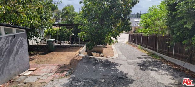 4525 College View Avenue, Los Angeles, CA 90041