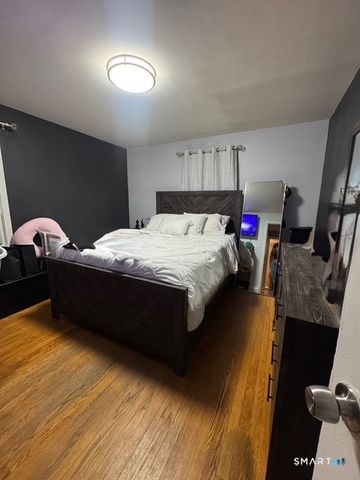 33 Westview Street, Hamden, CT 06514