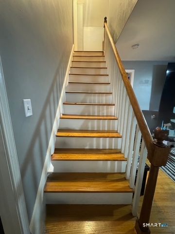 33 Westview Street, Hamden, CT 06514