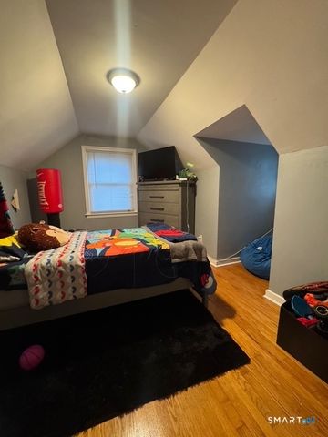 33 Westview Street, Hamden, CT 06514