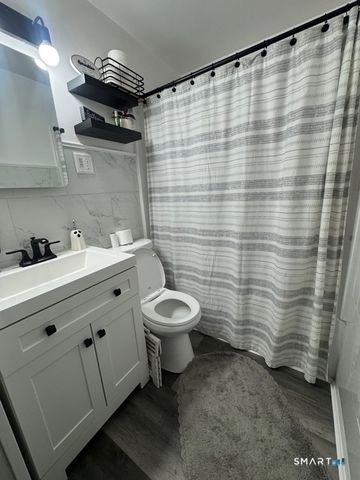 33 Westview Street, Hamden, CT 06514