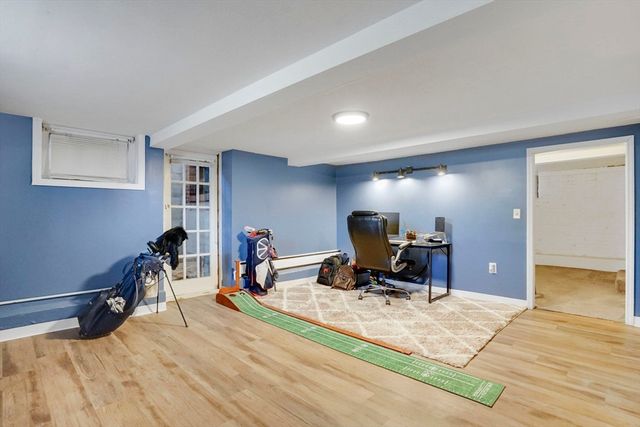 195 Grattan St, Chicopee, MA 01020