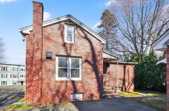 195 Grattan St, Chicopee, MA 01020