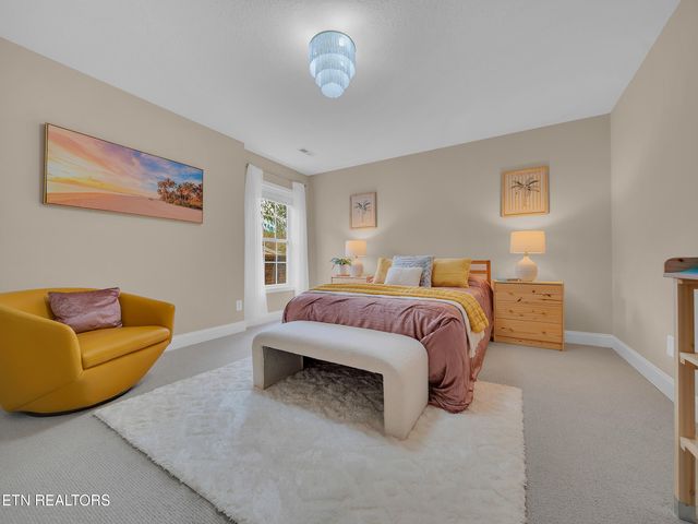 2317 Hickory Crest Lane, Knoxville, TN 37932