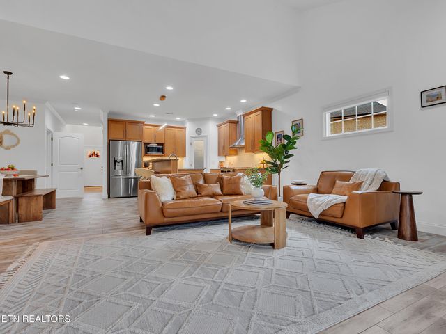 2317 Hickory Crest Lane, Knoxville, TN 37932