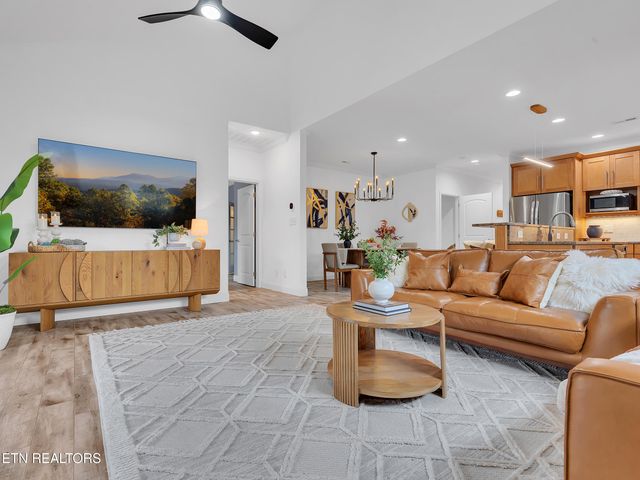 2317 Hickory Crest Lane, Knoxville, TN 37932