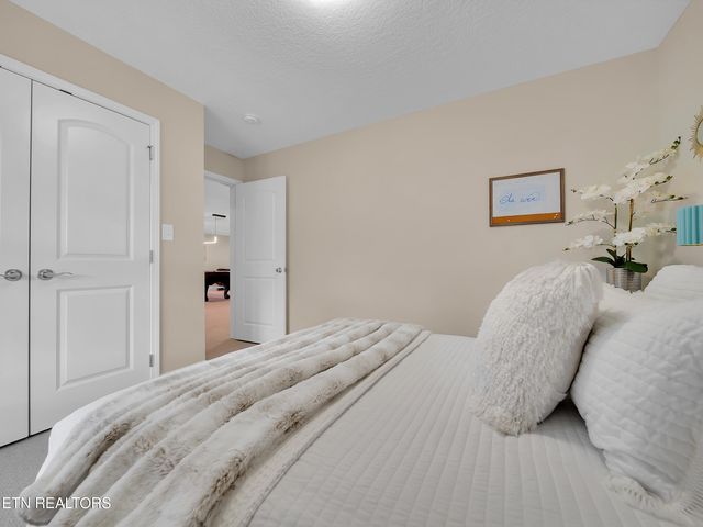 2317 Hickory Crest Lane, Knoxville, TN 37932